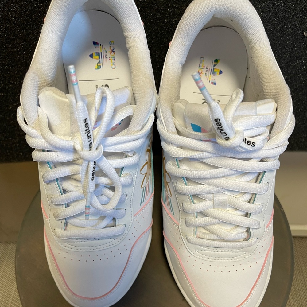 Carerra Adidas Low Pride Lace Up Sneakers SZ 9.5 (unisex)